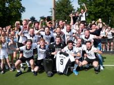 Hockeyers eren overleden teamgenoot Pepijn (19) met kampioenschap: ‘Hij heeft het zo gestuurd’