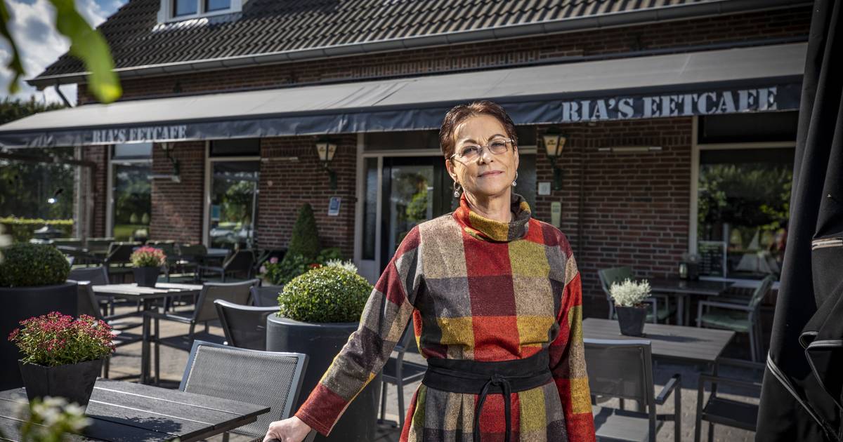 Ria’s Eetcafé in Mander is een begrip, maar de keukenkoningin hangt kookschort aan de wilgen