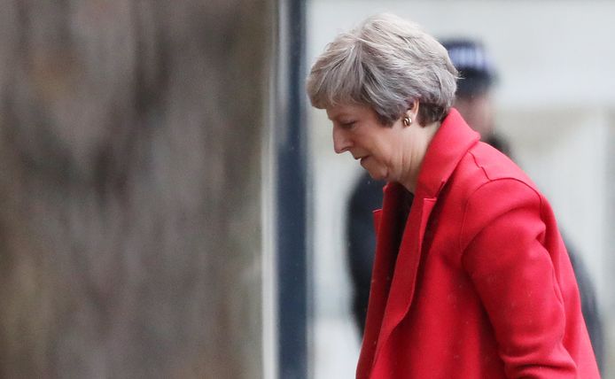 Theresa May op Downing Street in London.