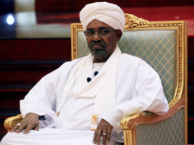 Na maanden protest: “Soedanese president Omar al-Bashir afgezet en opgepakt door leger”