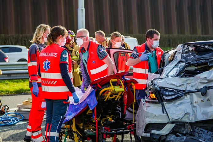 Een vrouw raakte woensdagmiddag gewond bij een ongeval op de A2 tussen knooppunt Batadorp en Leenderheide.