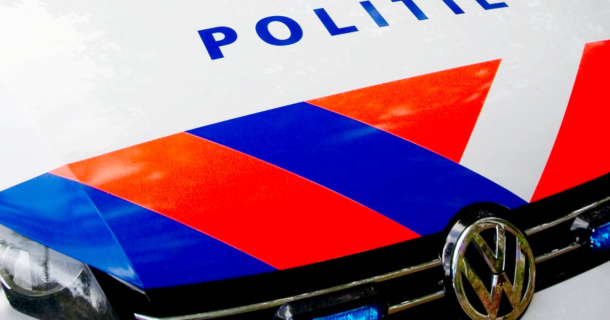 Politie Zwolle zoekt auto die betrokken was bij aanrijding.