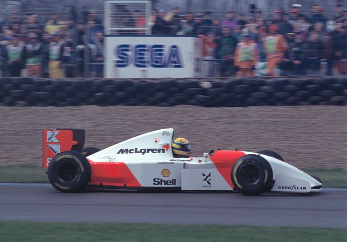 Aryton Senna in de McLaren.