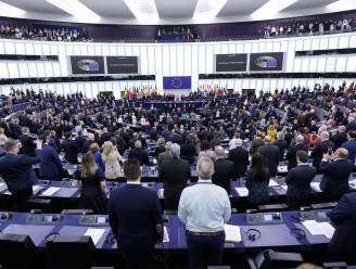 Ingérences russes et chinoises: le Parlement européen pointe les partis extrémistes
