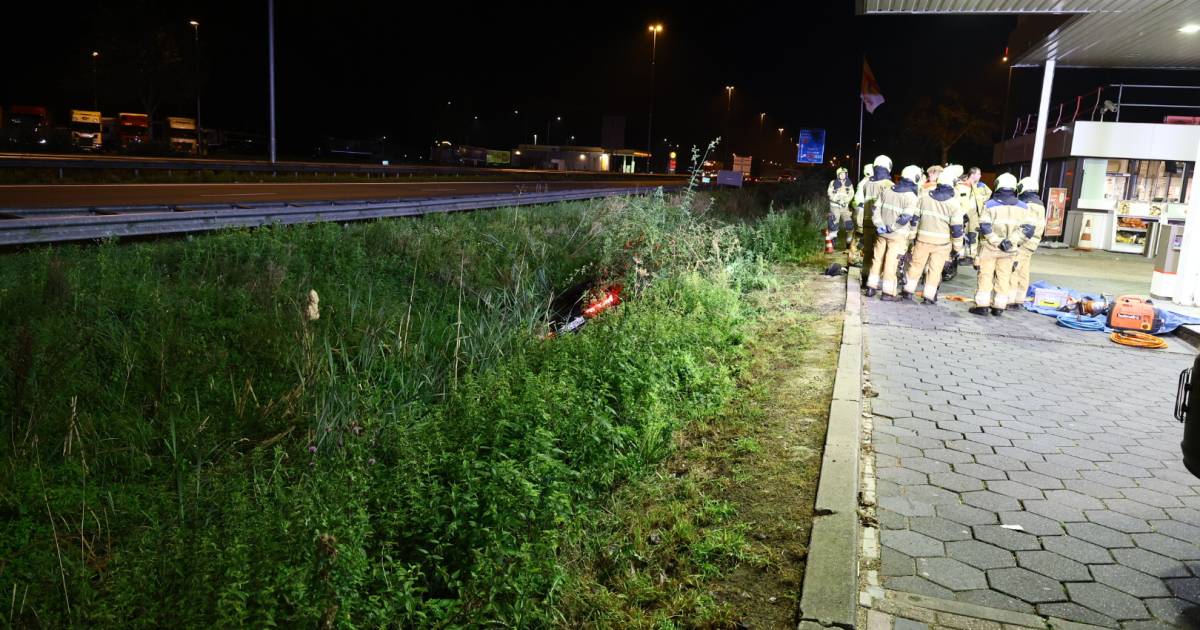 Mysterieus ongeluk langs snelweg A73 bij Haps: ‘Opmerkelijk is het natuurlijk wel’.