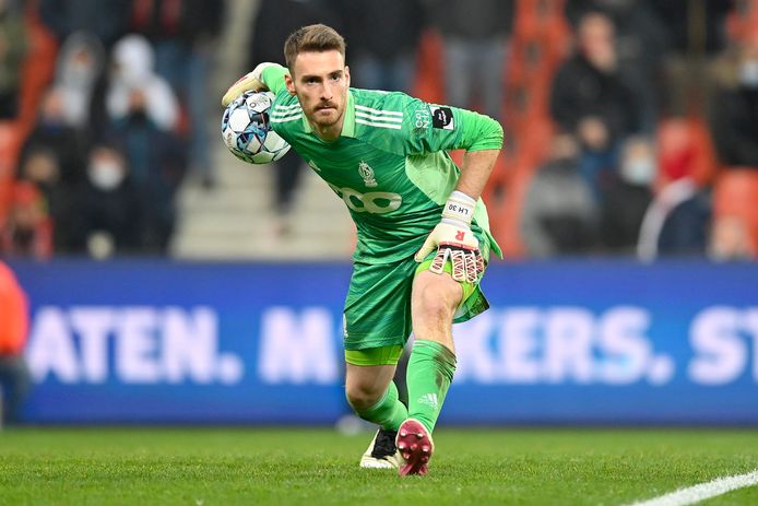 Une titularisation, une clean sheet, une victoire: soirée parfaite pour Laurent Henkinet.
