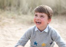Zien: Prins Louis wordt vandaag 4 en de Cambridges delen daarom prachtige foto's