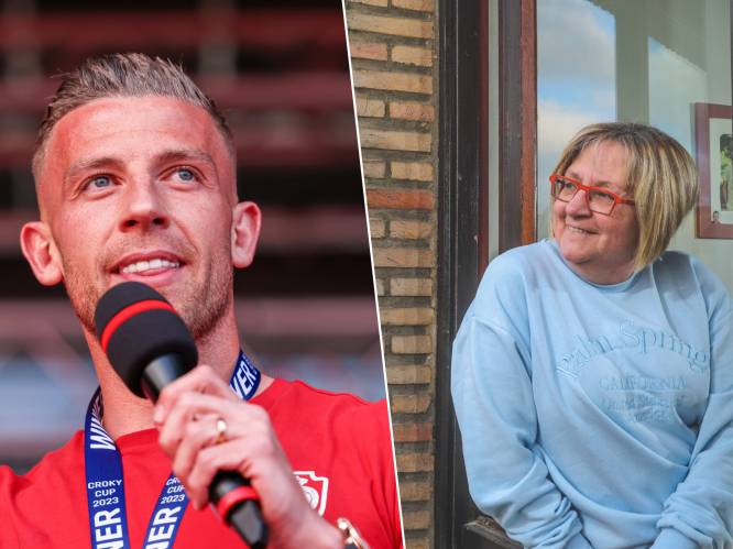 Van zelfverklaard stotteraar tot charismatisch leider, mama Alderweireld ziet haar zoon gelukkiger dan ooit: “In zijn eigen stad bloeide Toby helemaal open”
