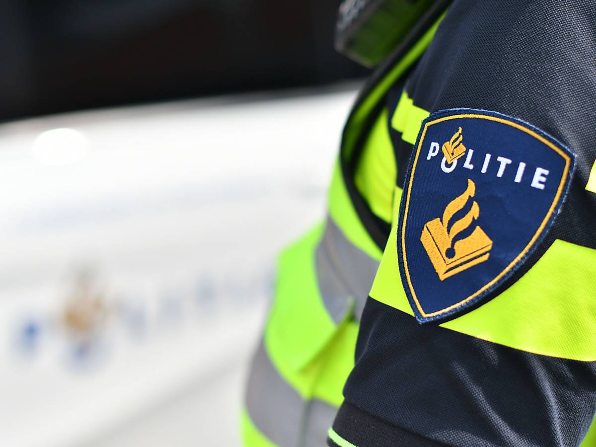 Goudse (18) afgeperst met naaktfoto door man die ze ontmoette tijdens  uitgaan, politie zoekt verdachte | Gouda | AD.nl