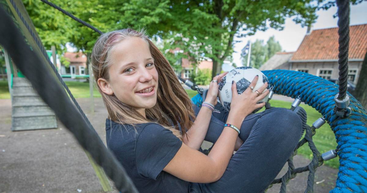 Shania Katsman (13) vindt voetballen fantastisch om te doen ‘Maar voetballen kijken is oersaai’