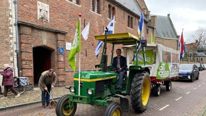 Statenleden BBB herhalen mediastunt van Caroline van der Plas: intrede doen met een tractor en boerenkar
