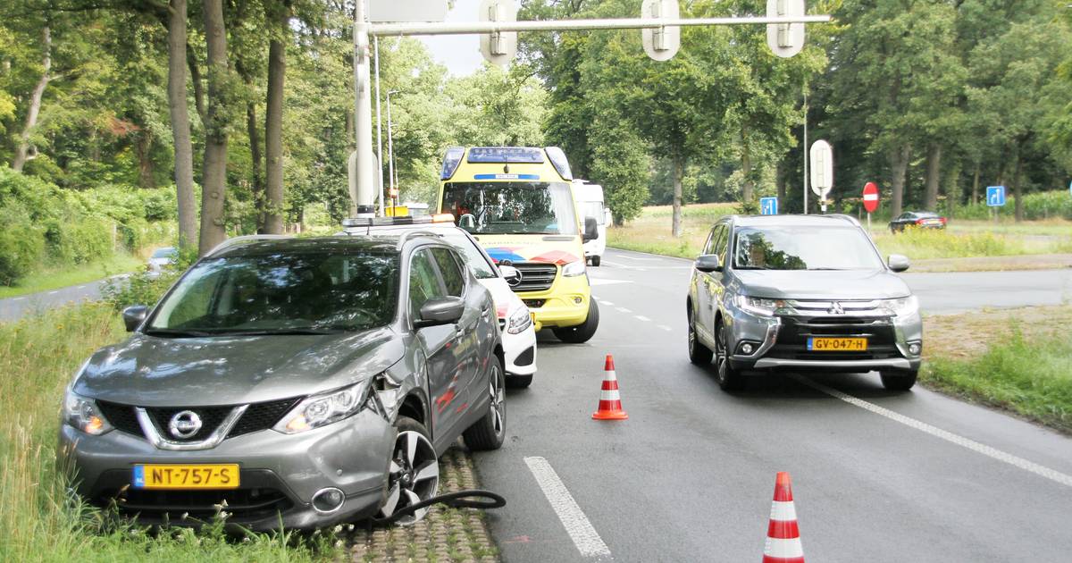 Gewonde bij ongeval kruising N350/N347 bij Rijssen.