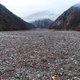 Hevige regenval laat Bosnische rivier volstromen met afval uit illegale stortplaatsen