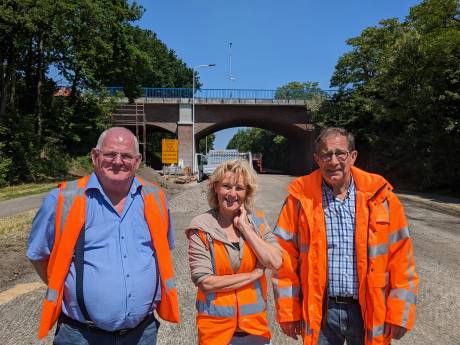 Dit is waarom deze belangrijke weg in Rhenen is afgesloten: ‘Verkeersoverlast niet te voorkomen’