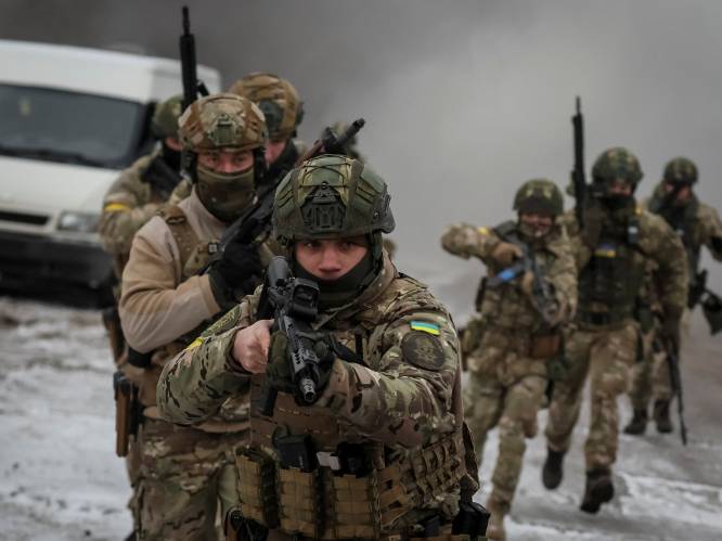 Oekraïne vreest dat tanks te laat zullen komen: Zelensky roept op om wapenleveringen te versnellen