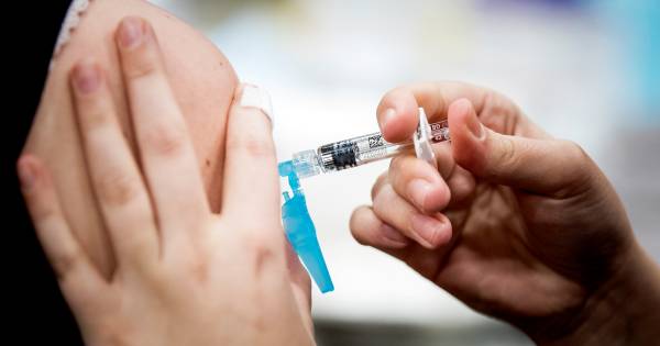 Pleidooi voor gratis prik voor 18- tot en met 21-jarigen: 'Lage drempel om je alsnog te laten inente