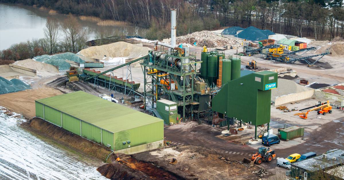 Waarom asfaltcentrales door kunnen gaan met uitstoot van schadelijke stoffen: ‘Ik geef toe dat het s