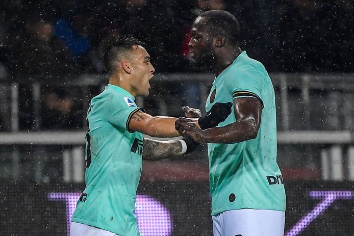 Lautaro Martínez(links) en Romelu Lukaku waren vanavond allebei trefzeker.