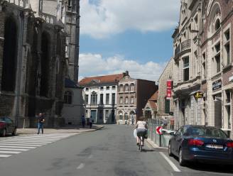 Verkeersmaatregelen in Volmolenstraat, Spoorweglei, Tweelingenstraat, Lisperstraat, Predikherenlaan, Berlaarsestraat en in het Hof van Beieren