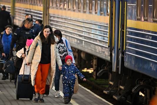 28 maart: Oekraïense vluchtelingen arriveren aan de Poolse grens. 
