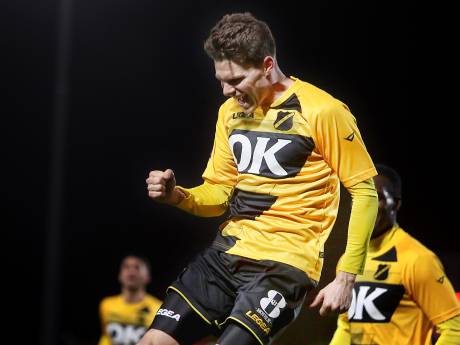 Doelpuntenmaker Bakker lovend over aanhang NAC: ‘Dat het uitvak hier vol zit, zegt wat over onze supporters’