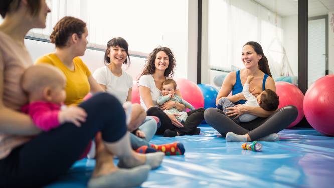 Met een groep naar de verloskundige in plaats van in je eentje: ‘Gezellig en je hebt steun aan elkaar’