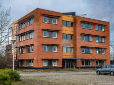 Verbouwing Raalter kantoorpand maanden vertraagd: ‘Voor woningzoekers en Oekraïners geen goed nieuws’