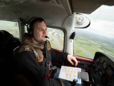 Joost (31) werd piloot in Teuge, maar vliegt straks in Tsjaad: ‘Principe is hetzelfde’