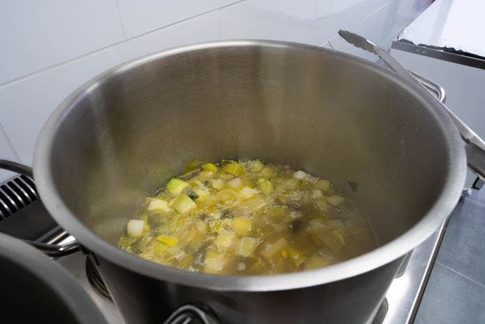 Les soupes sont la spécialité de SSDF, qui propose aussi des paninis, des sandwichs, des salades, des pizzas, des desserts et des petits-déjeuners.