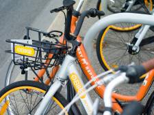 Meer knaloranje deelfietsen bij stations en in fietsenstallingen Utrecht