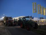 Boeren blokkeren distributiecentrum Jumbo in Veghel