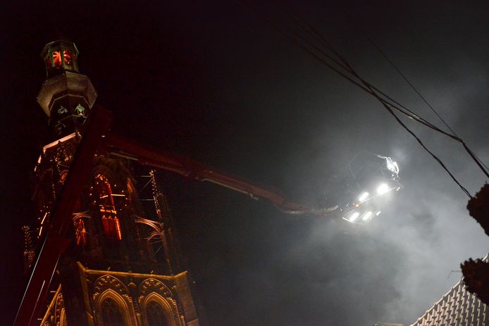 Grote brand achter Café Bruxelles in Breda. Foto Perry Roovers / MaRicMedia