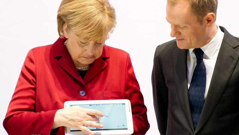 De Duitse bondskanselier Angela Merkel wil het moeilijker maken voor Amerikaanse inlichtingendiensten om Europese internetdata te onderscheppen. Beeld epa