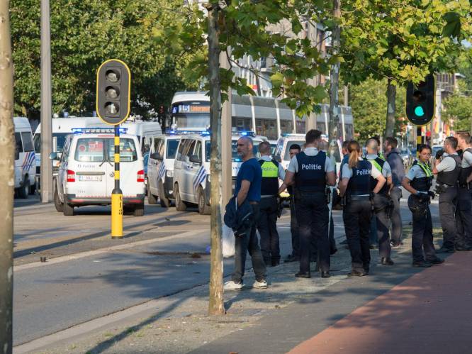 Antwerp-hooligans die supportersbussen Beerschot aanvielen staan terecht: vier leiders organiseerden aanval