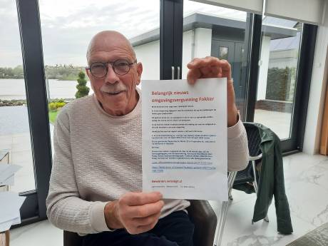 Gerrit verspreidt pamfletten over vergunning voor uitbreiding Fokker: ‘Gaat ten koste van woongenot’