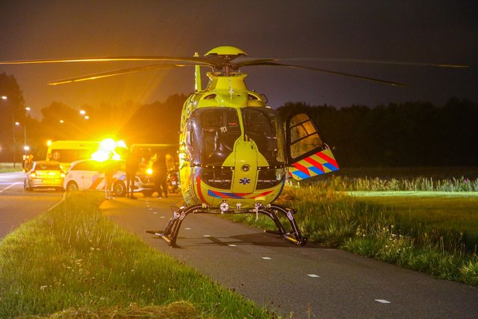 Een traumahelikopter is ter plaatse gekomen.