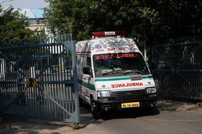 Ruim 200 gewonden door ingestorte voetbaltribune in India