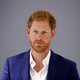 Sneu: prins Harry arriveerde te laat in Schotland om nog afscheid te kunnen nemen van zijn oma
