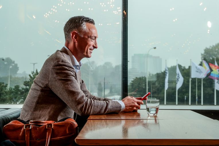 Peter De Keyzer: “Vlaanderen waant zich vaak het Zwitserland van België. Maar in de Groot-Nederlandse context is Vlaanderen misschien wel het Wallonië van Nederland. “ Beeld Pieter-Jan Vanstockstraeten / Photo News