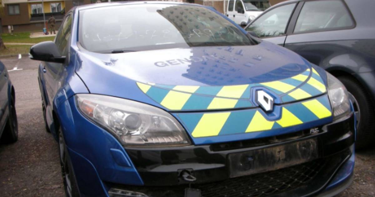 Bloedsnelle interventie-auto Franse politie te koop | Auto | AD.nl