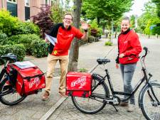 Jarenlang leegde Menno prullenbakken, nu is hij postbode (en niet zomaar eentje)