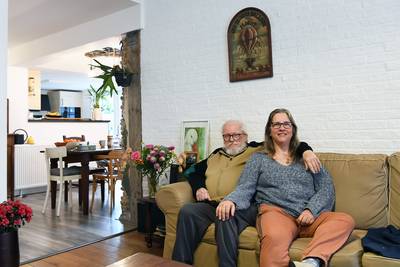 Chris en Inge voegen twee ‘piepkleine’ huizen samen tot één: ‘Hier wil ik nooit meer weg’