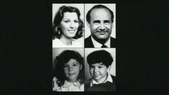 Romand (foto rechtsboven) bracht zijn eigen vrouw en twee jonge kinderen om het leven. Hij vermoordde ook zijn ouders, en probeerde een ex-maîtresse te wurgen.