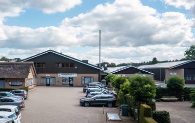 Vragen stapelen zich op over eendenslachterij in Ermelo; gemeenteraad worstelt met complex dossier