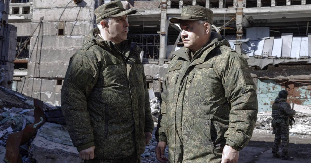 LIVE |  Russian Defense Minister Visits Captured Port of Mariupol |  War Ukraine