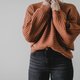 Waarom je trui slecht kan zijn voor je gezondheid (als-ie van déze stof is)