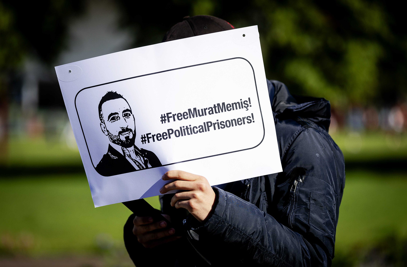 Solidariteitsdemonstratie voor de vrijlating van Murat Memis, fractievoorzitter van de SP in Eindhoven.
