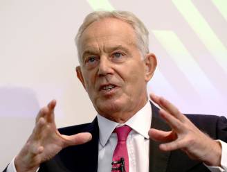 Britse ex-premier Tony Blair haalt hard uit naar Boris Johnson: “Shockerend, onverantwoord en gevaarlijk”