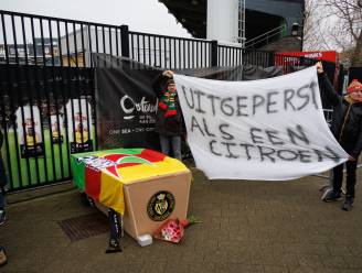 KIJK. Fans ‘begraven’ KVO symbolisch, Martin Heylen houdt hart vast: “Het is niet zomáár een club als elke andere”