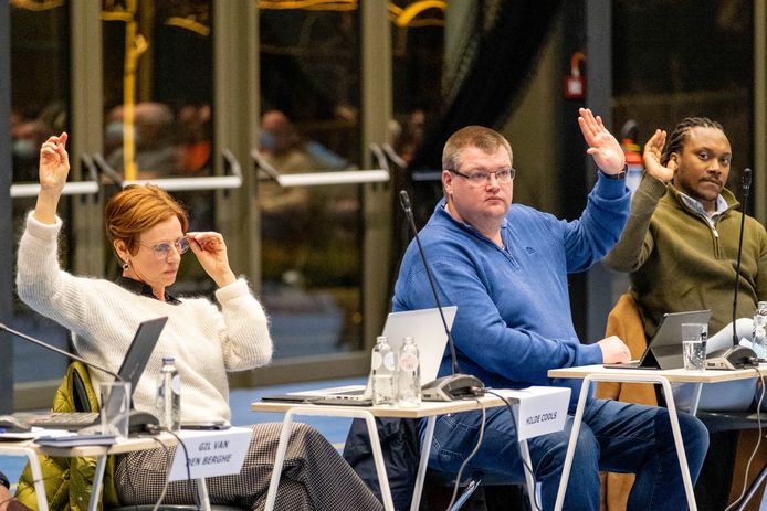 De eerste gemeenteraad in Bornem van de nieuwe meerderheid, Iedereen Bornem belandt in de oppositie.